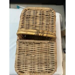 Vintage Large Wicker Picnic Basket/with Removable Lid 21x11.5